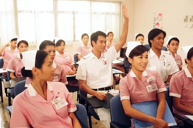 别再看《巨塔之后》强推5部医疗职业剧看完秒懂啥叫紧张刺激(图5)