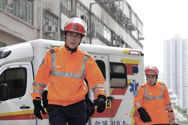 别再看《巨塔之后》强推5部医疗职业剧看完秒懂啥叫紧张刺激(图13)